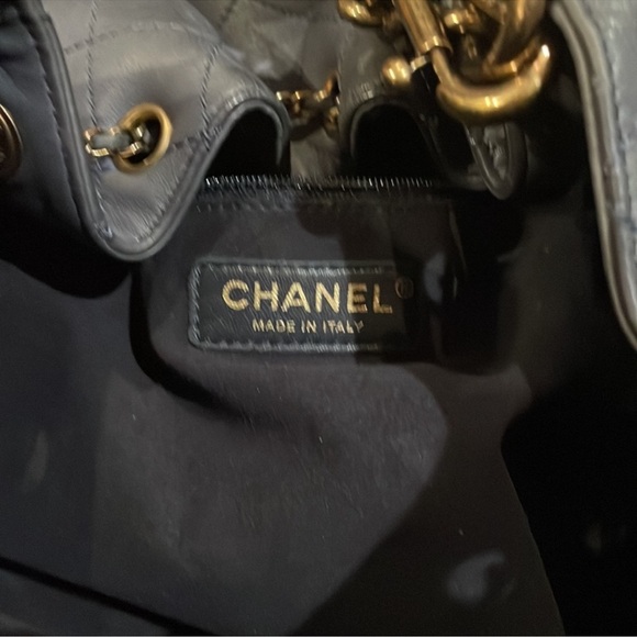 Chanel drawstring with the most beautiful hardware and wide strap - Picture 5 of 10
